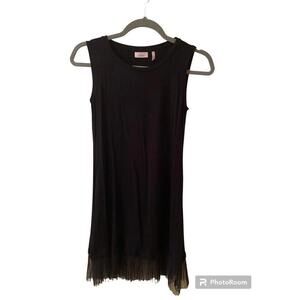 LOGO Black Layering Top W/Ruffle Bottom Sz.XXS
